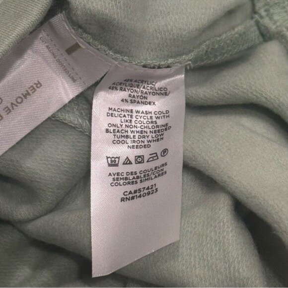 NEW Lou & Grey Light Sage Green Mini Skirt Summer Athleisure Coastal Stretch‎ XS - Picture 5 of 7